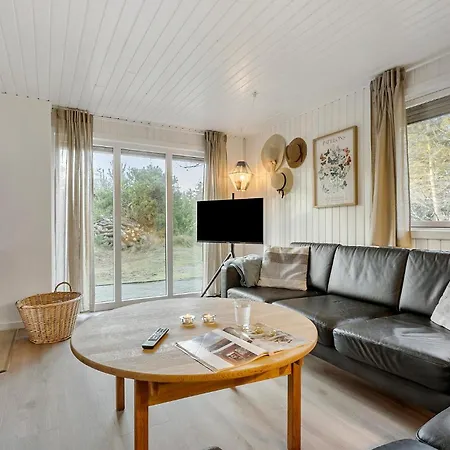 2 Bedroom Cozy In Hvide Sande * Bjerregard